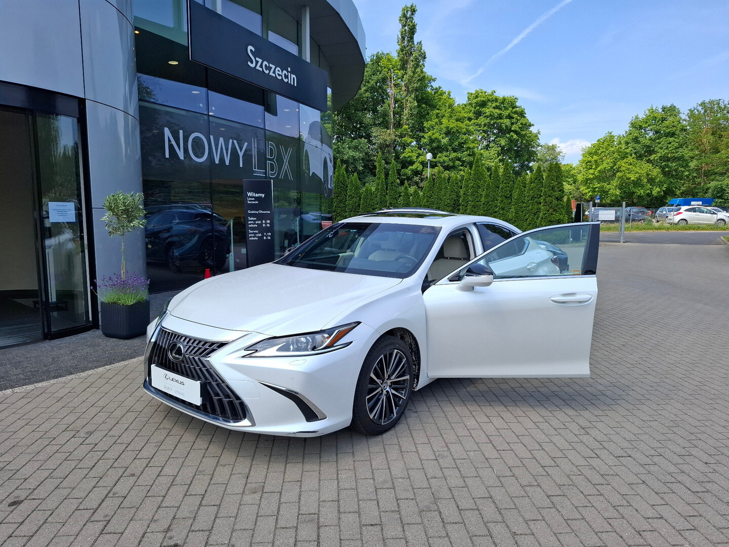 Lexus ES