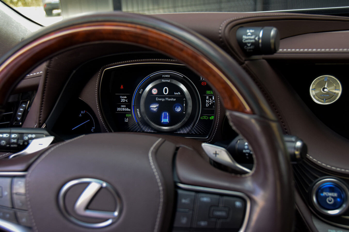 Lexus LS