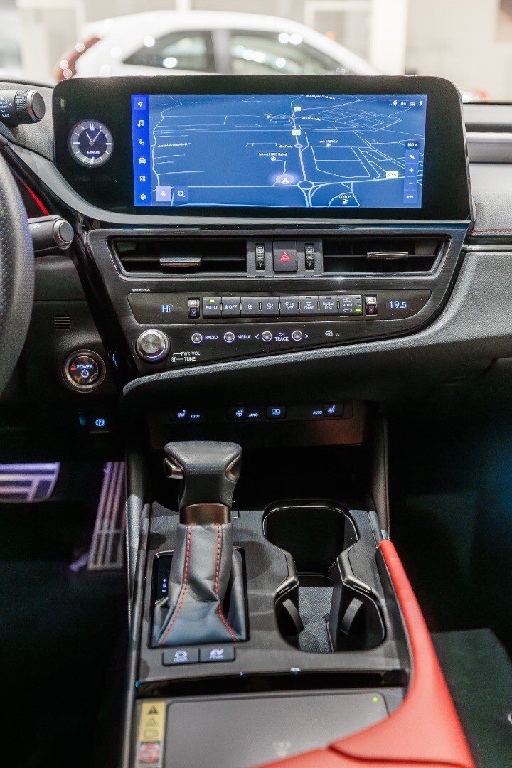 Lexus ES