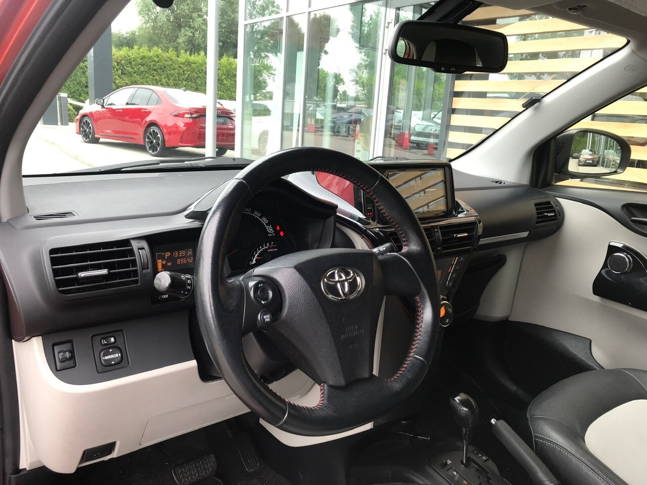 Toyota iQ