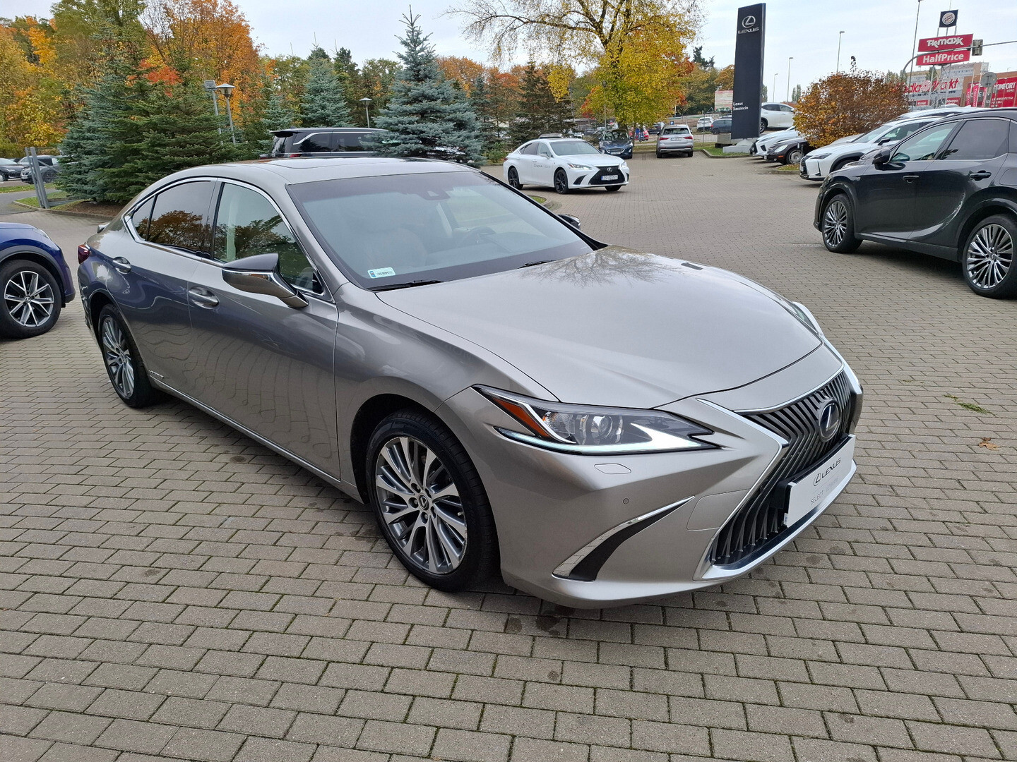 Lexus ES