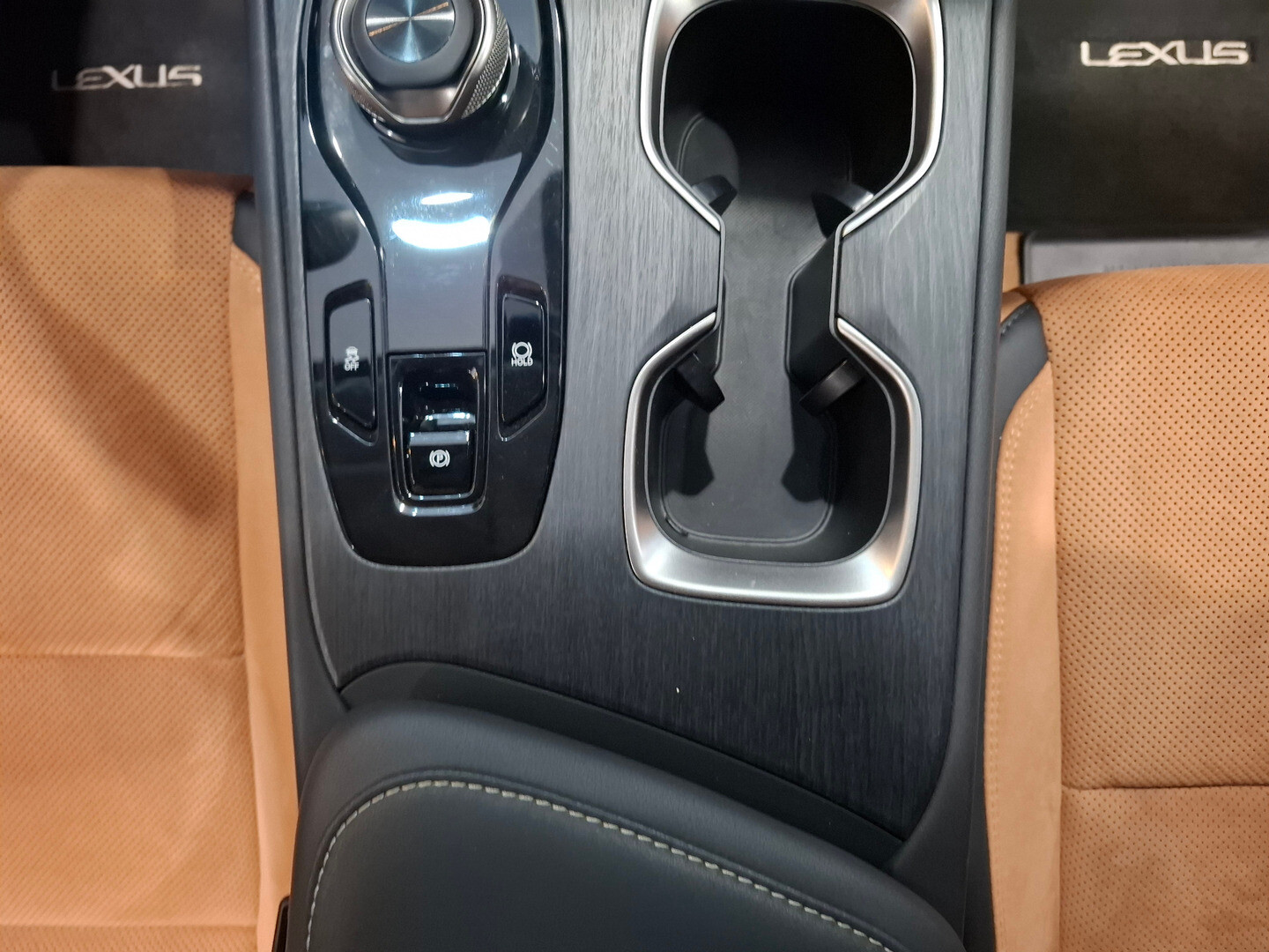 Lexus RZ
