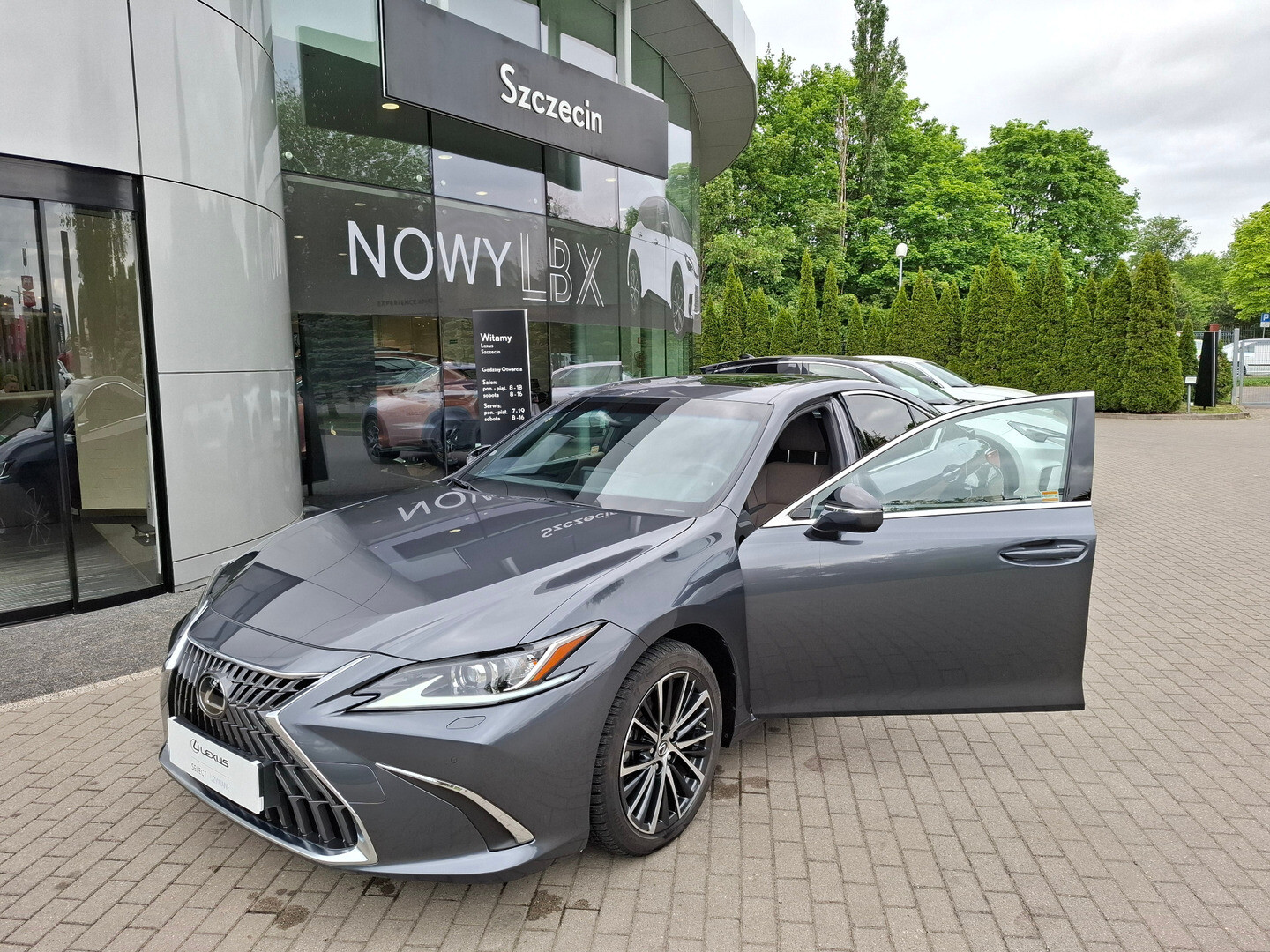 Lexus ES