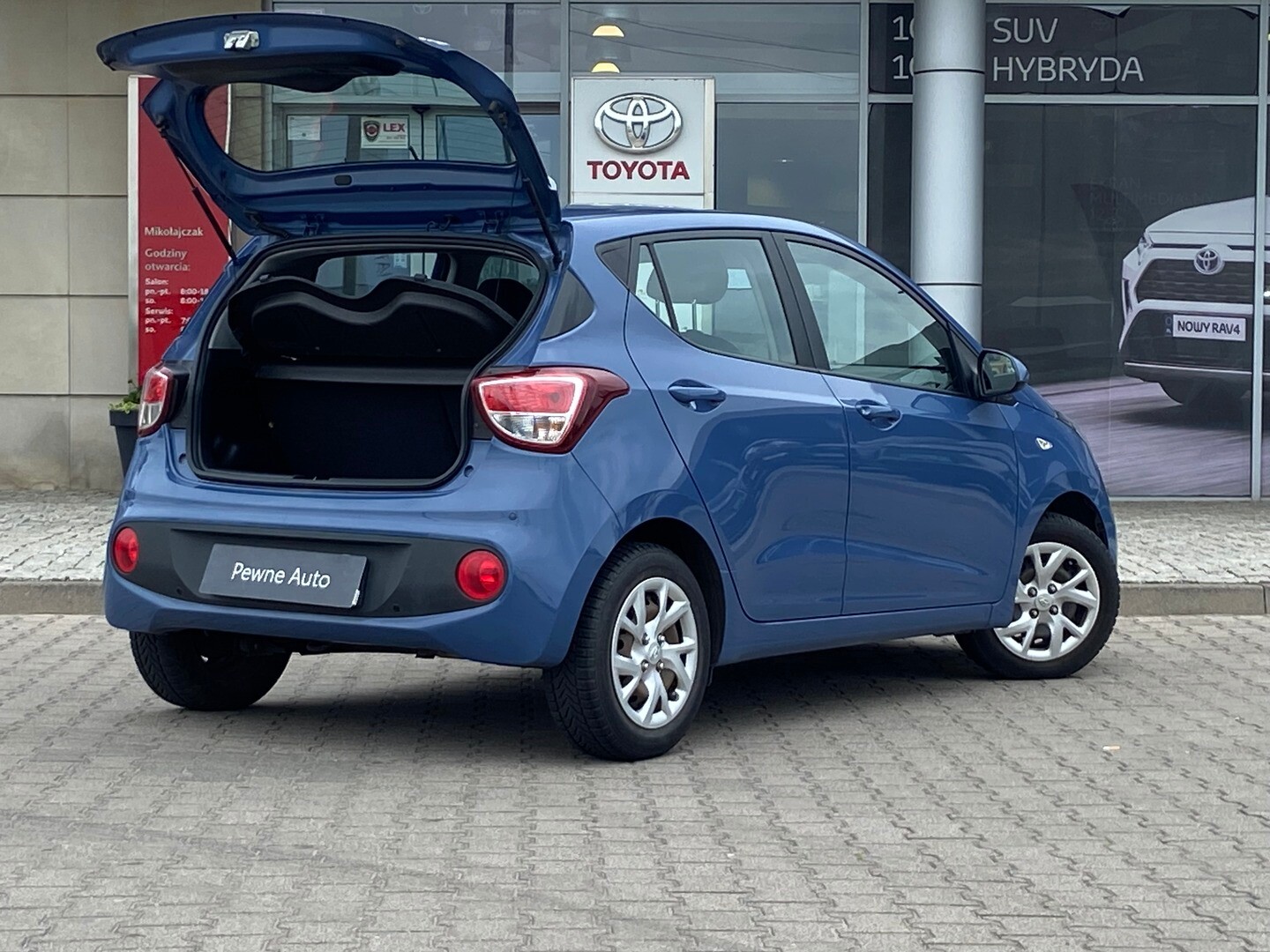 Hyundai i10