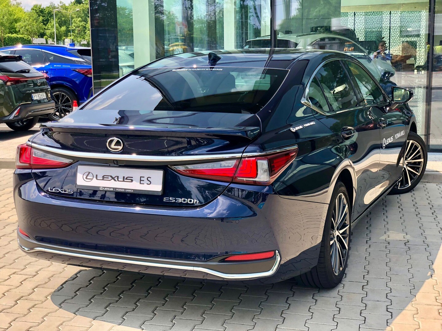 Lexus ES