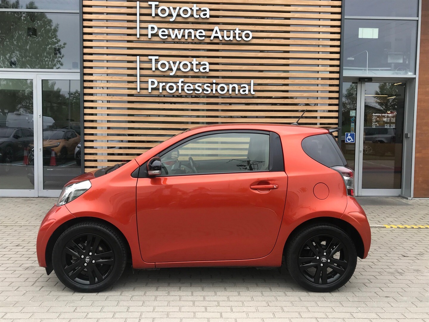 Toyota iQ