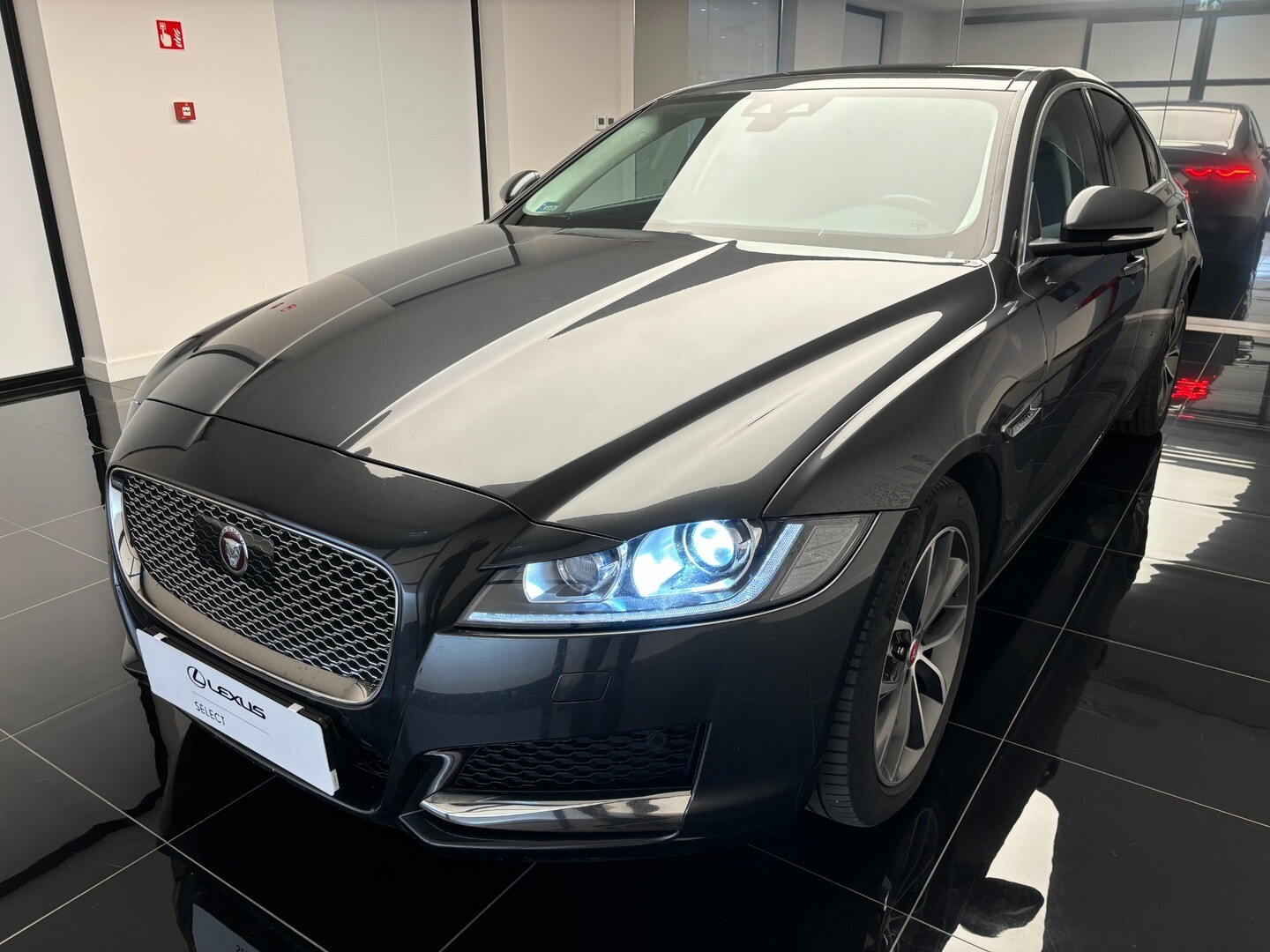 Jaguar XF