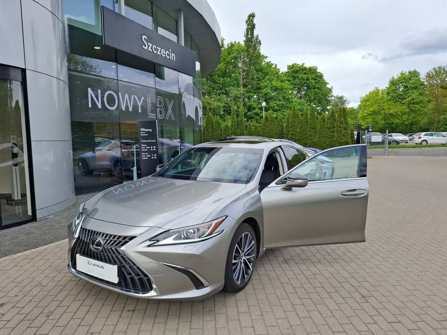 Lexus ES