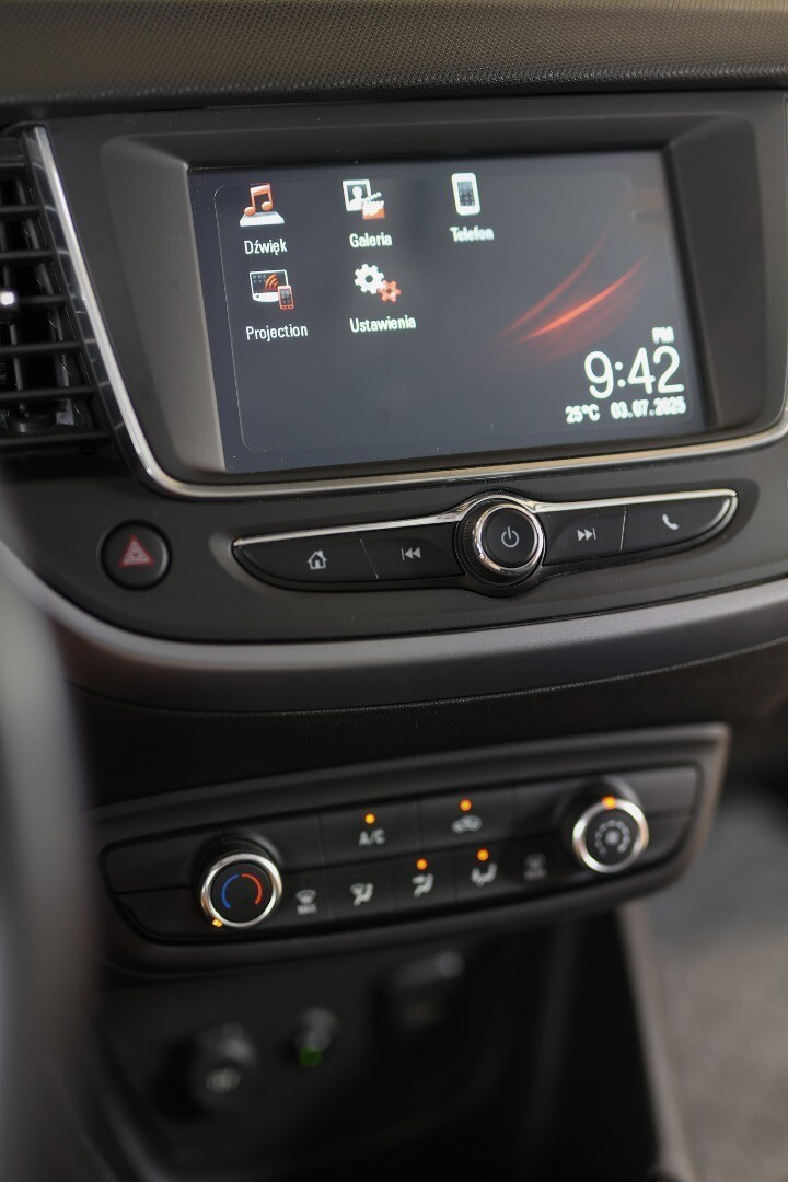 Opel Crossland X