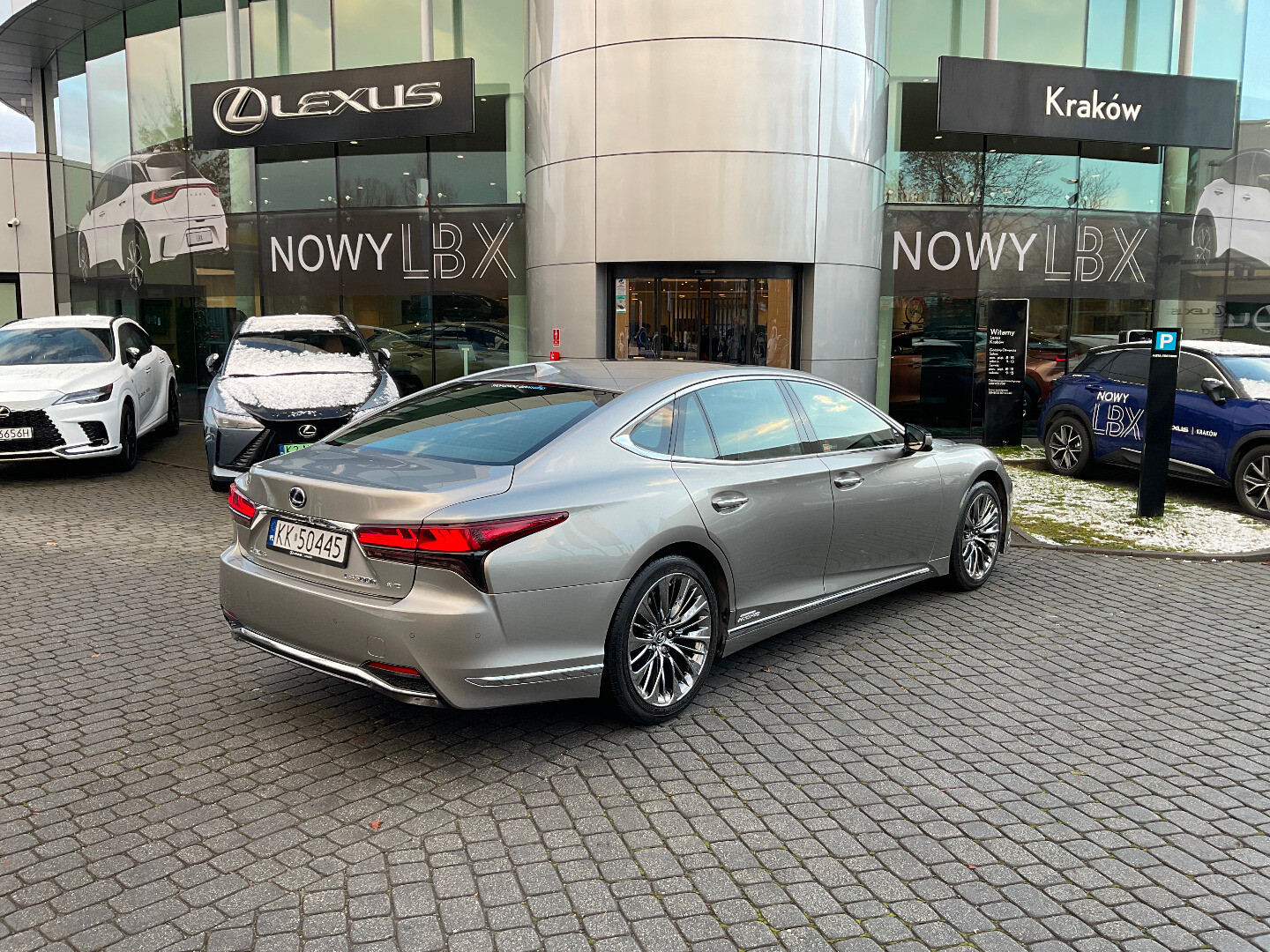 Lexus LS