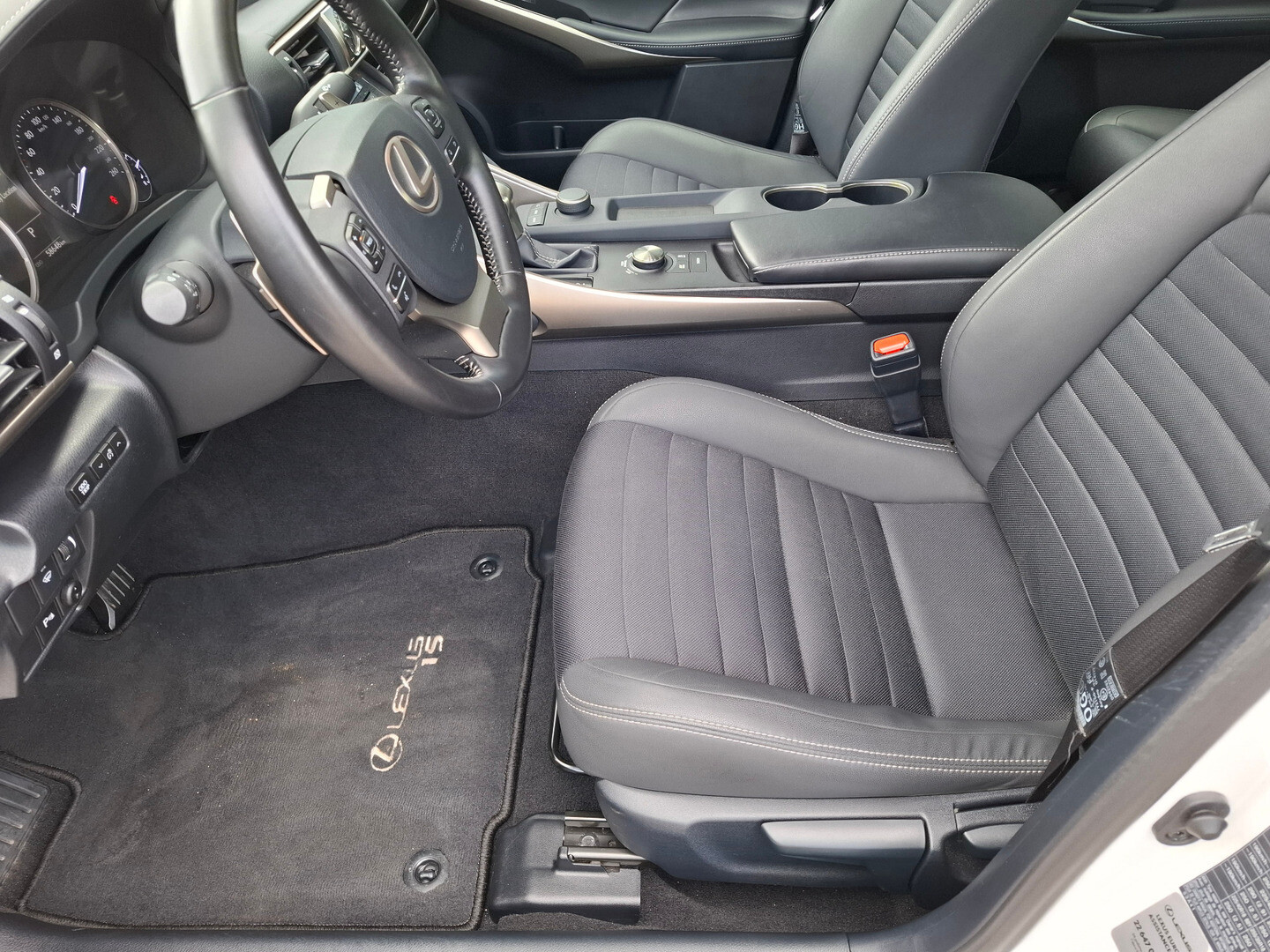 Lexus IS