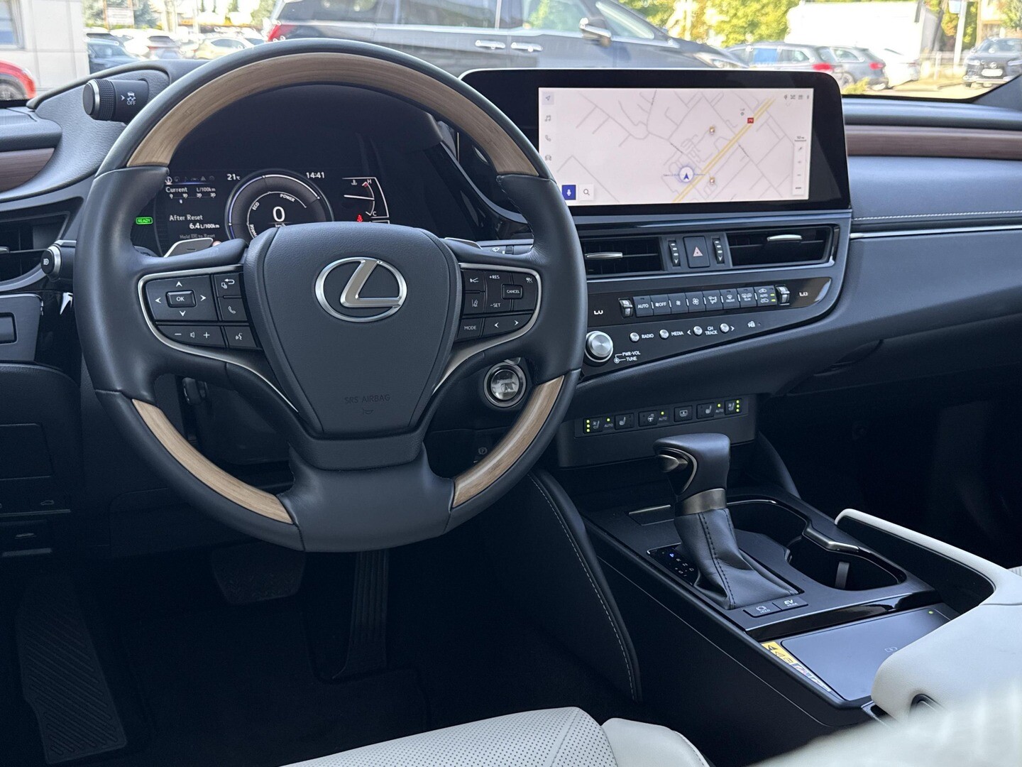 Lexus ES