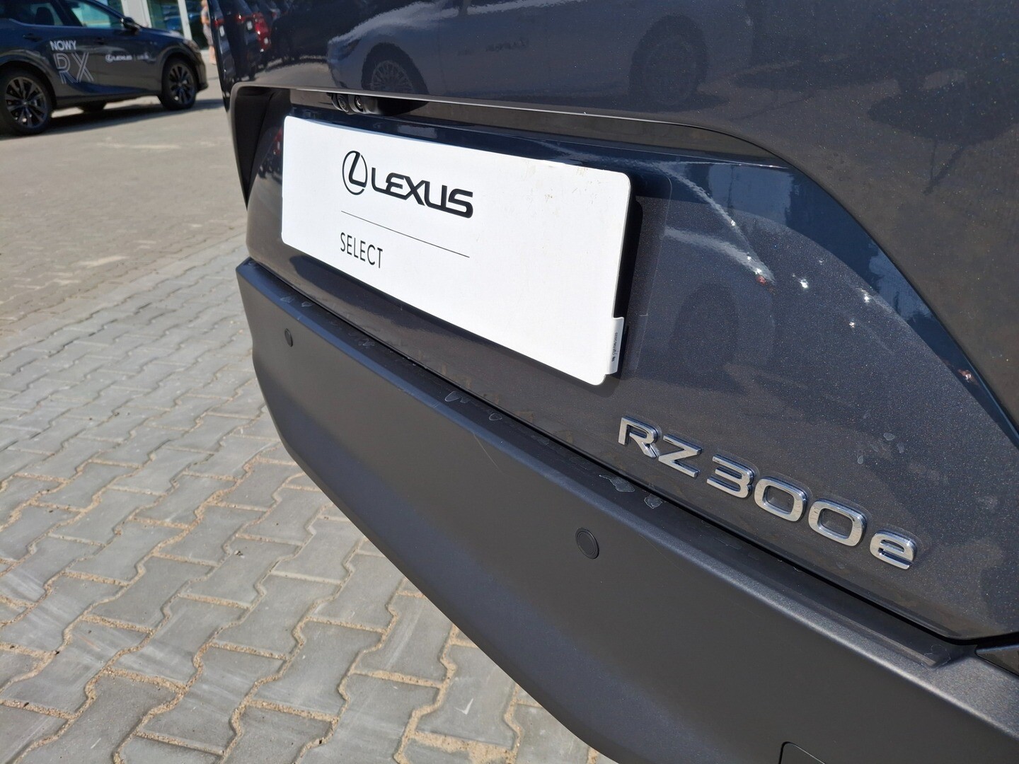 Lexus RZ