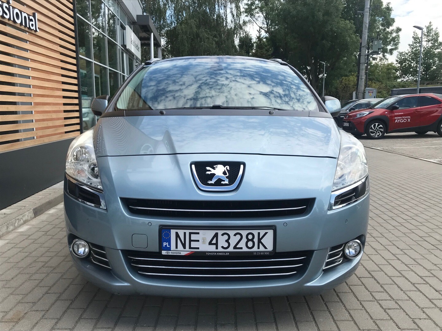 Peugeot 5008