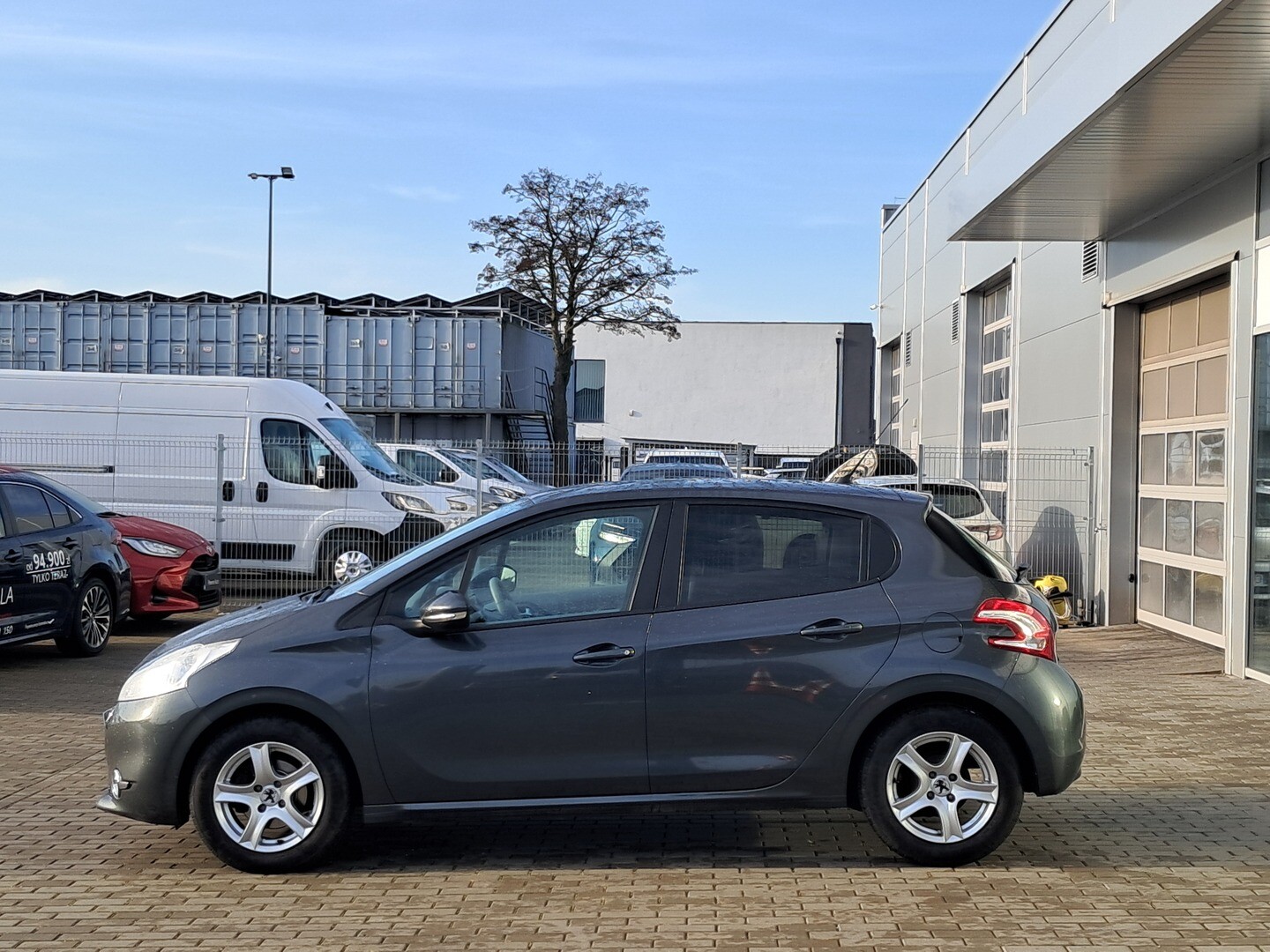 Peugeot 208