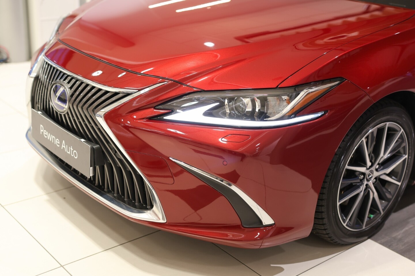 Lexus ES