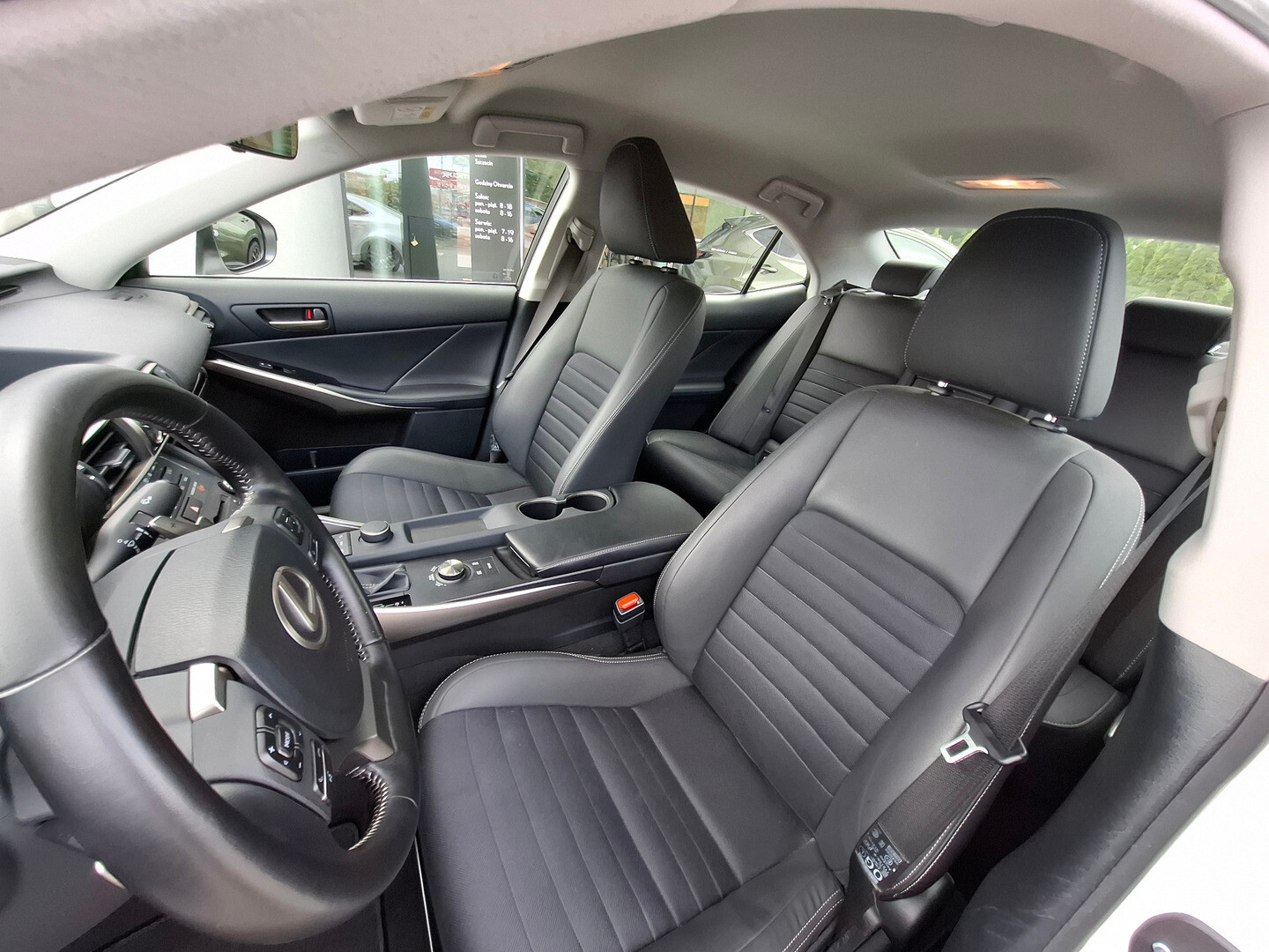 Lexus IS