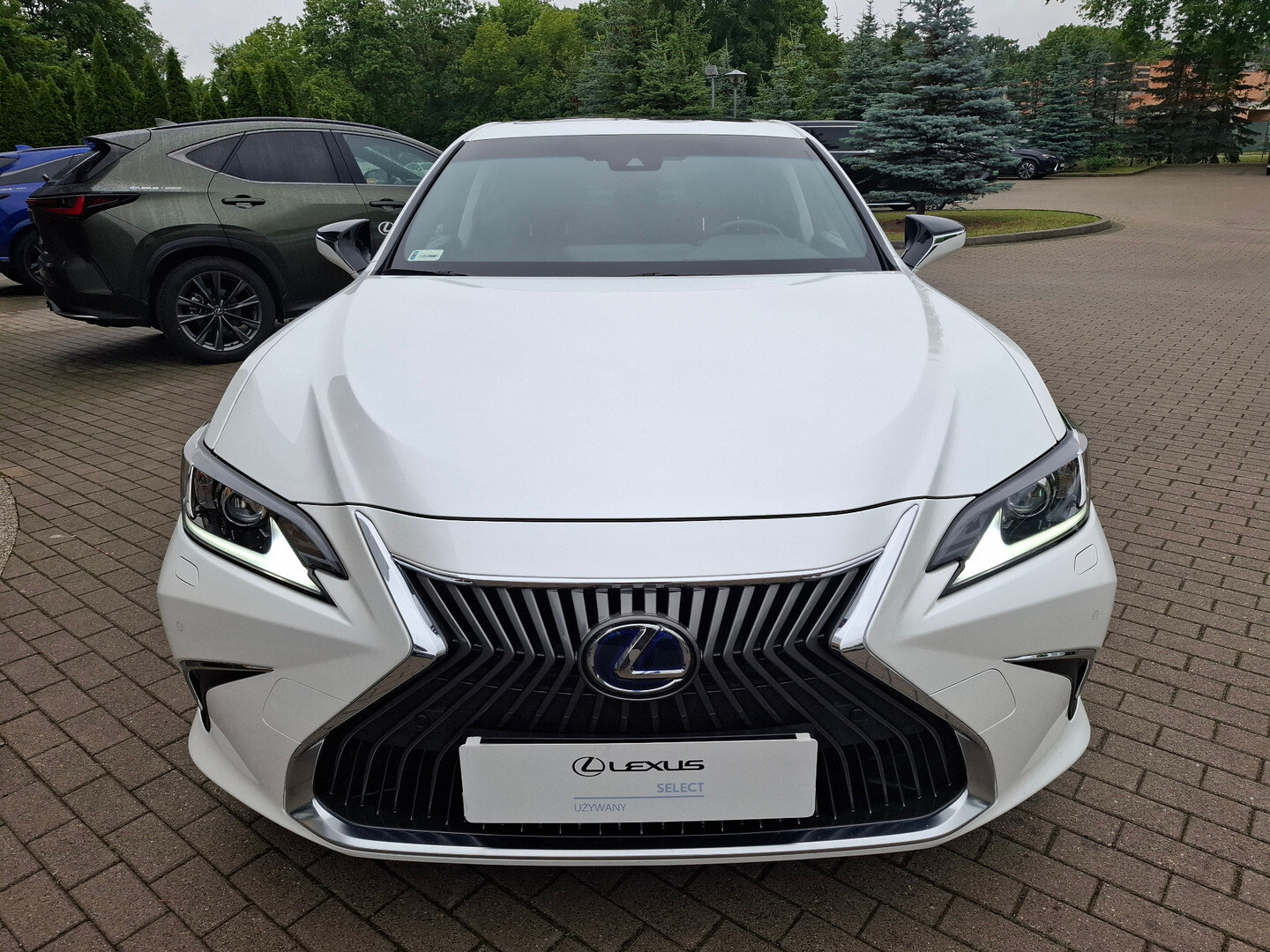 Lexus ES