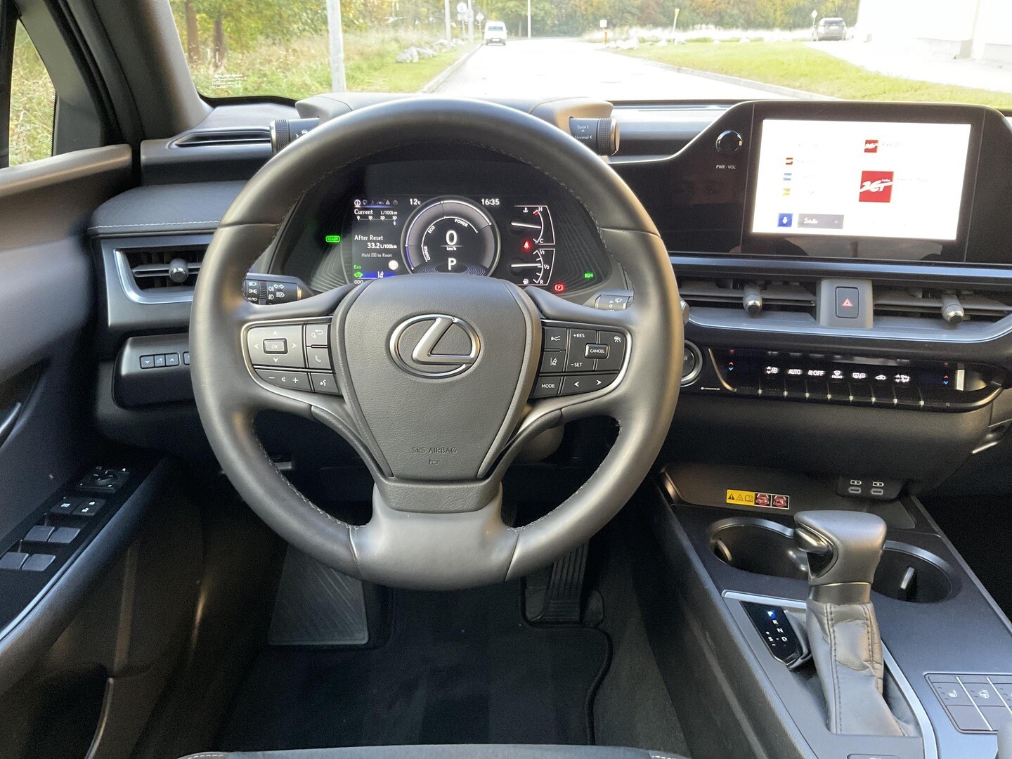 Lexus UX
