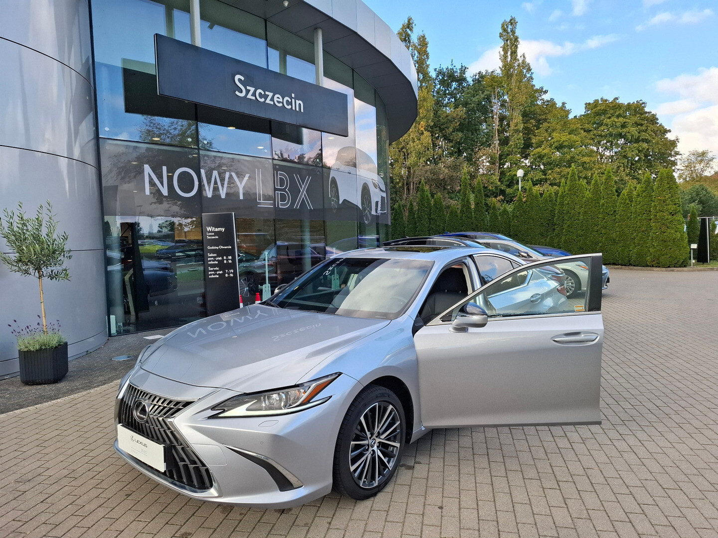 Lexus ES