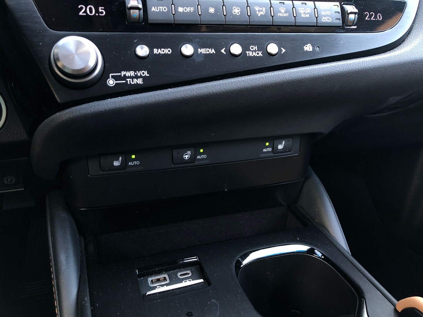 Lexus ES