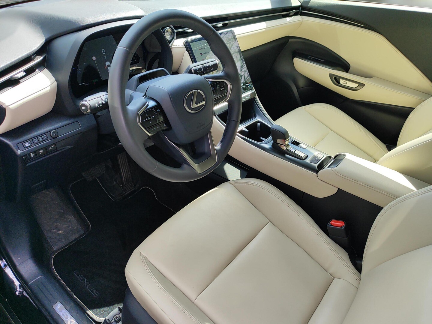 Lexus LBX