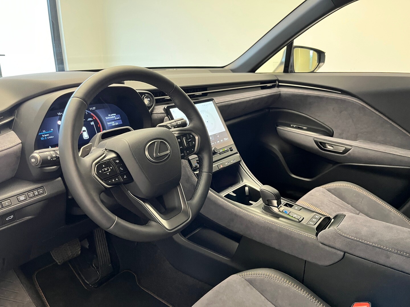 Lexus LBX