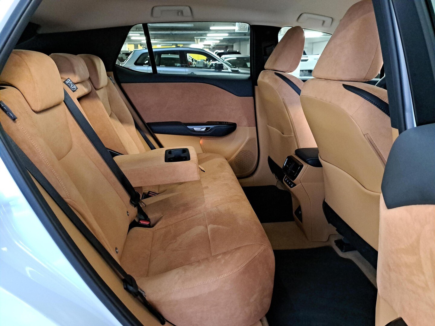 Lexus RZ