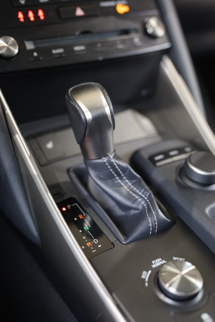 Lexus IS