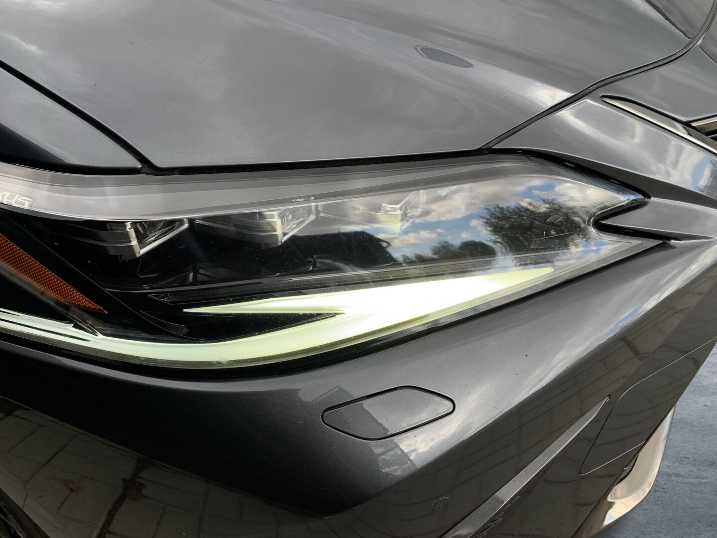 Lexus ES