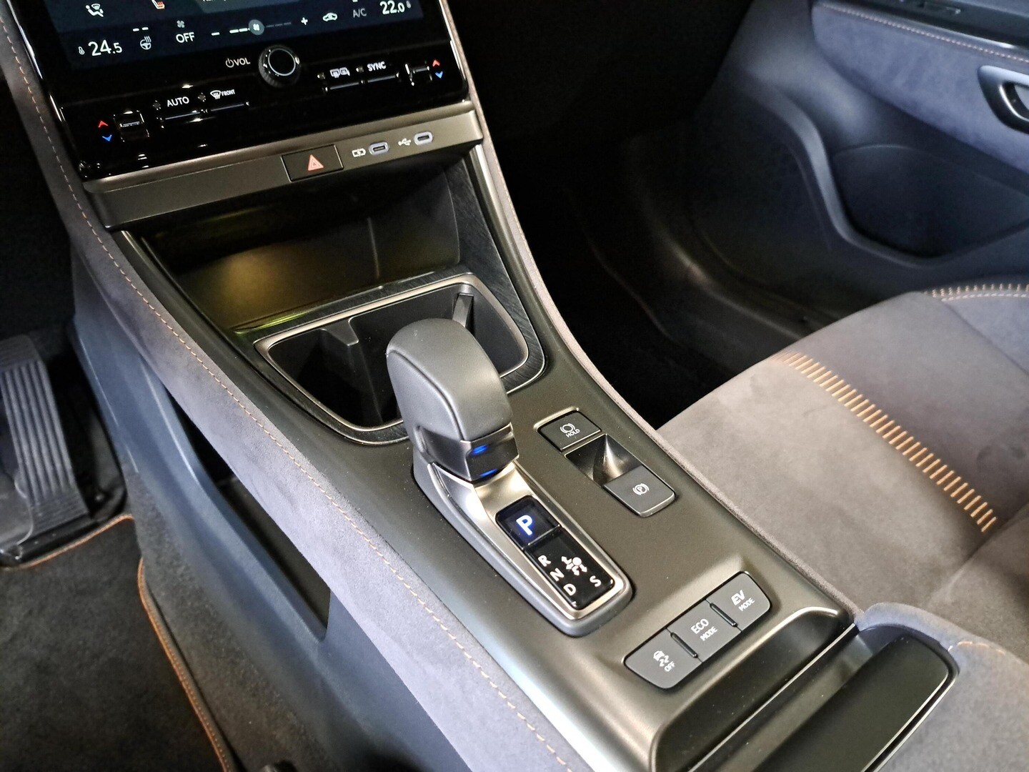 Lexus LBX