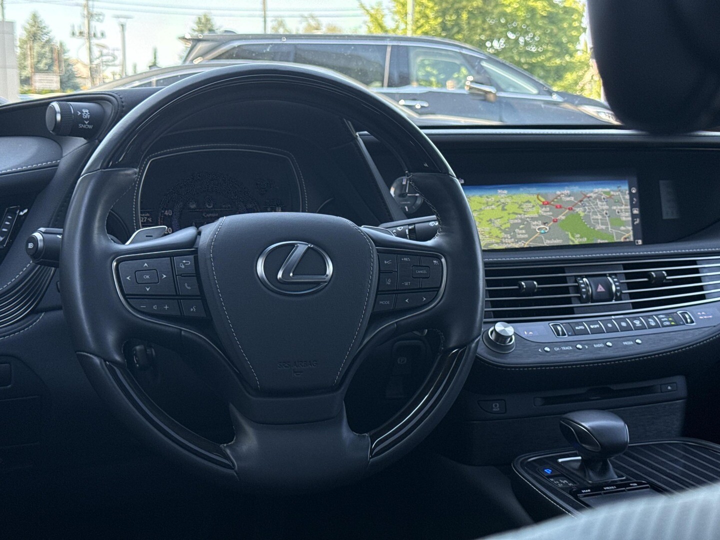 Lexus LS