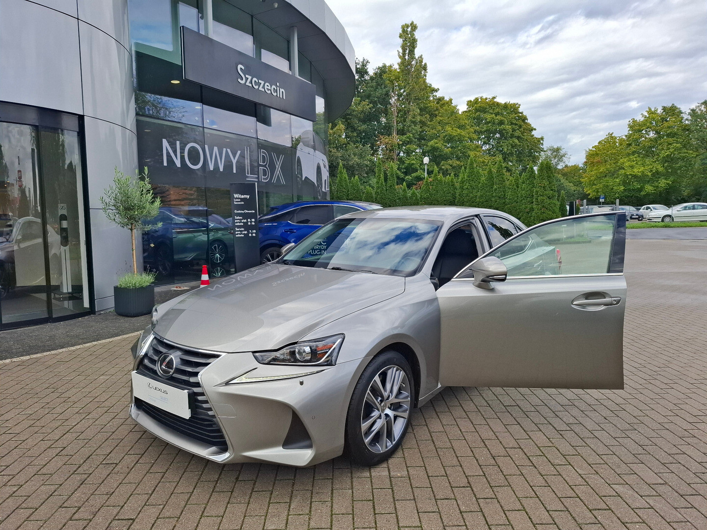 Lexus IS