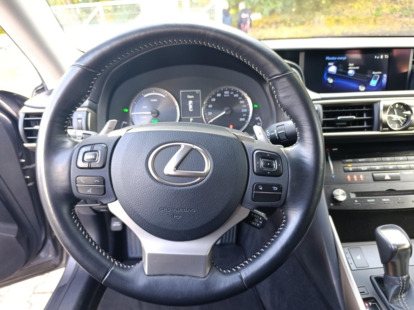 Lexus IS