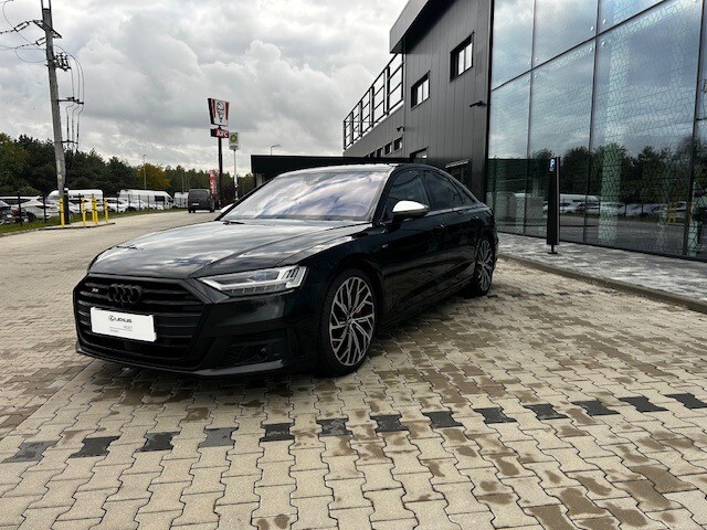 Audi S8