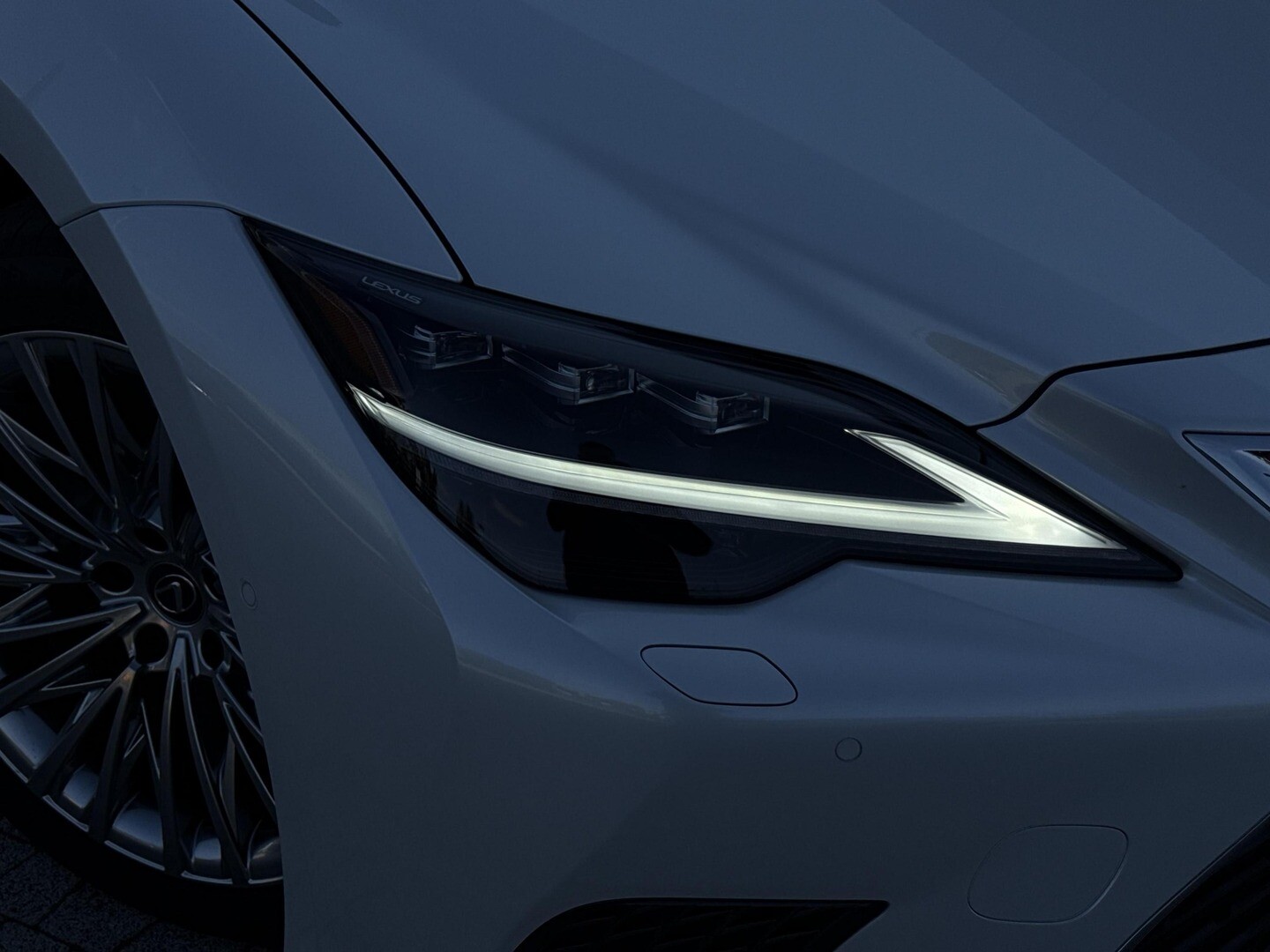 Lexus LS