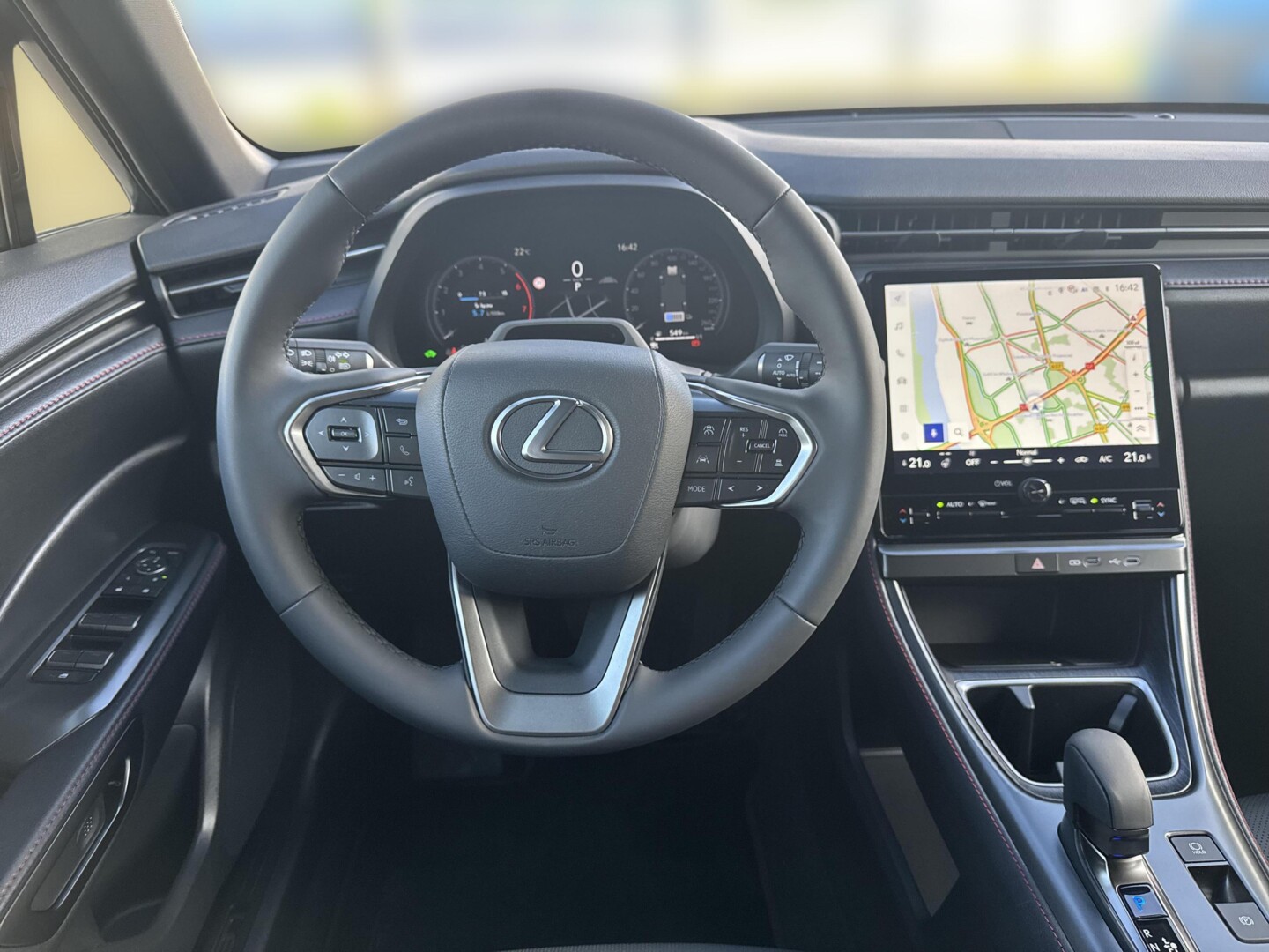 Lexus LBX