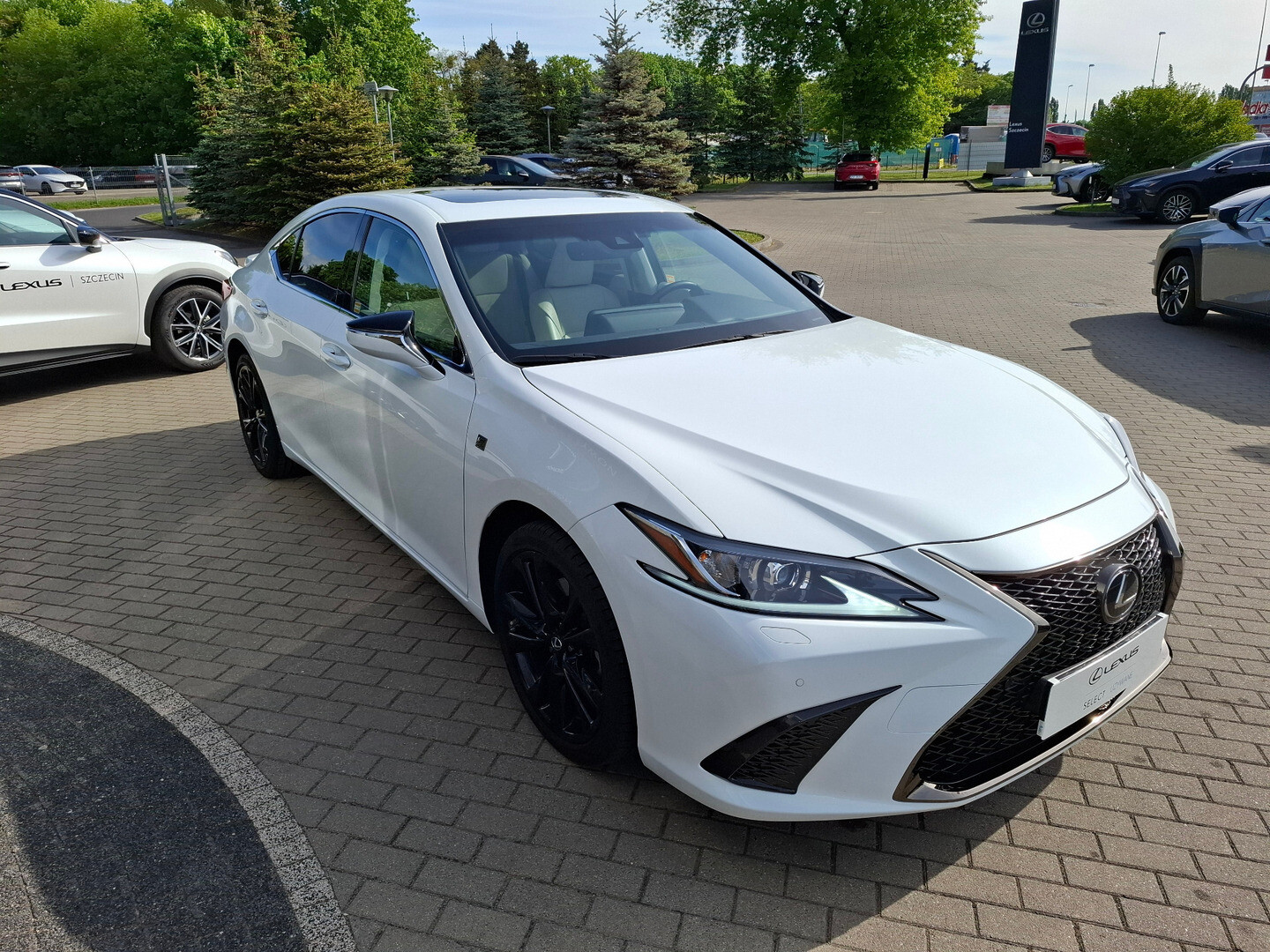 Lexus ES