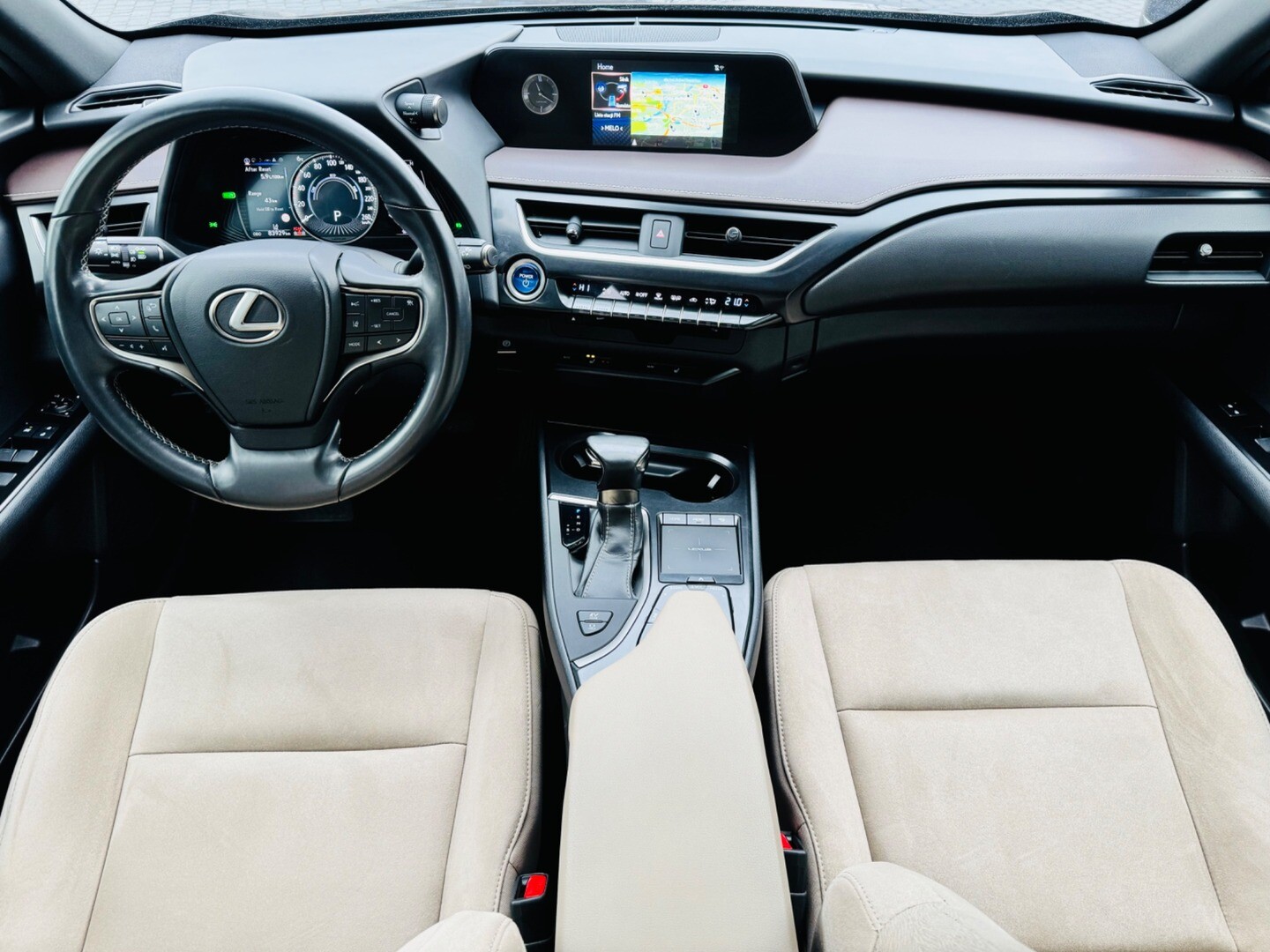 Lexus UX