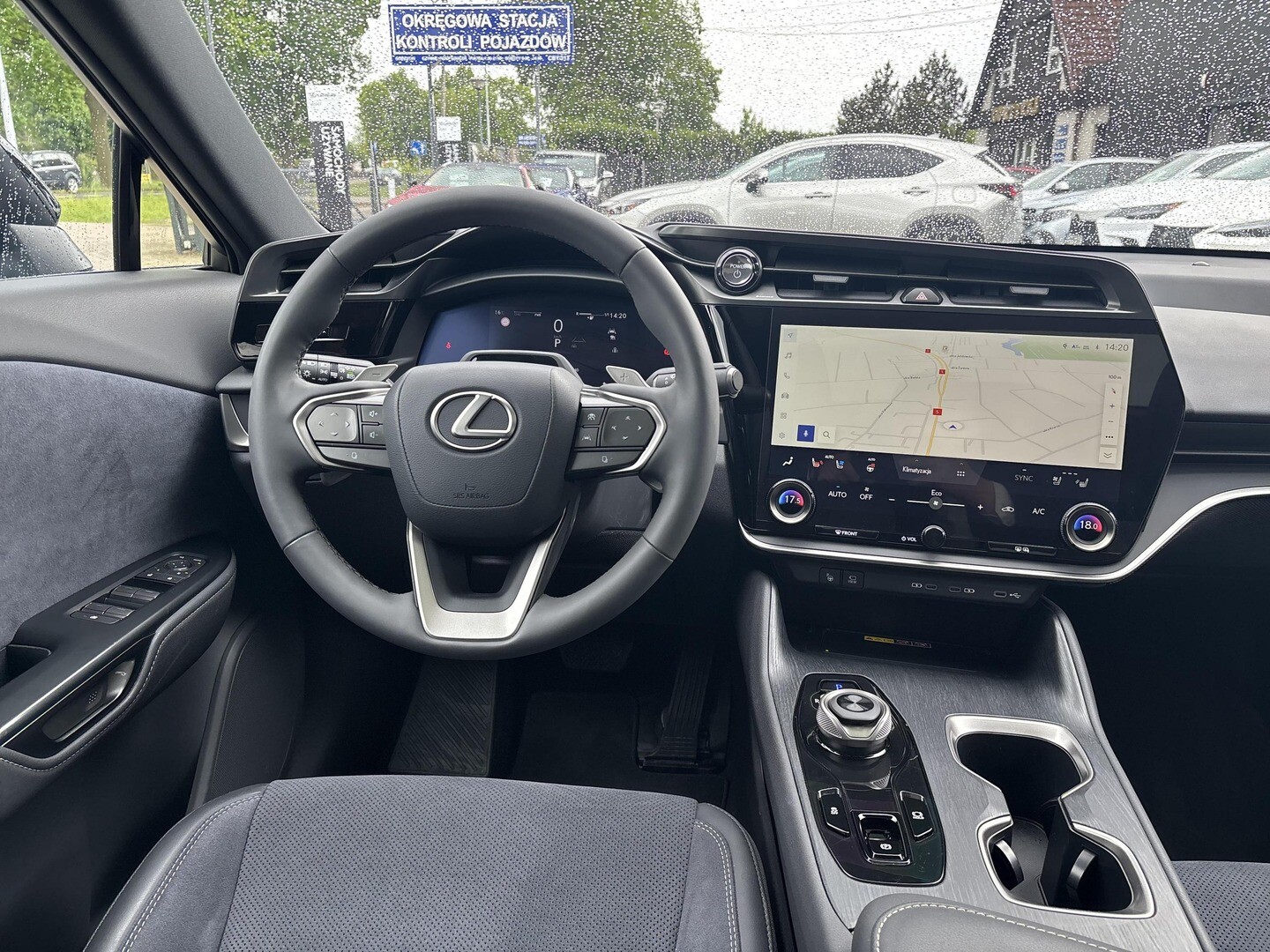 Lexus RZ