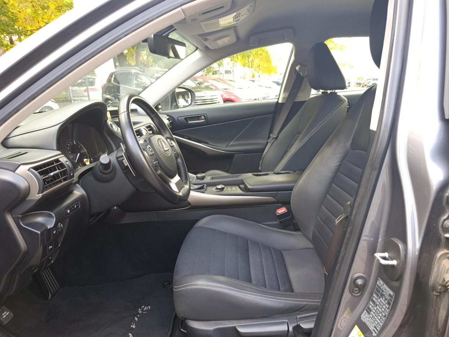 Lexus IS
