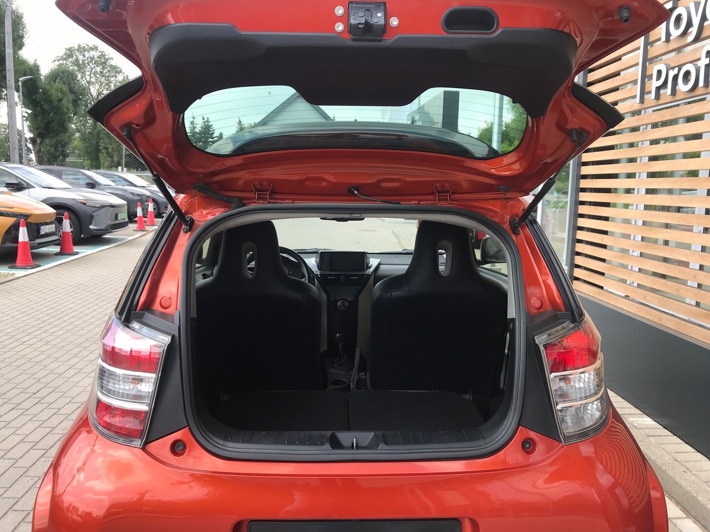 Toyota iQ