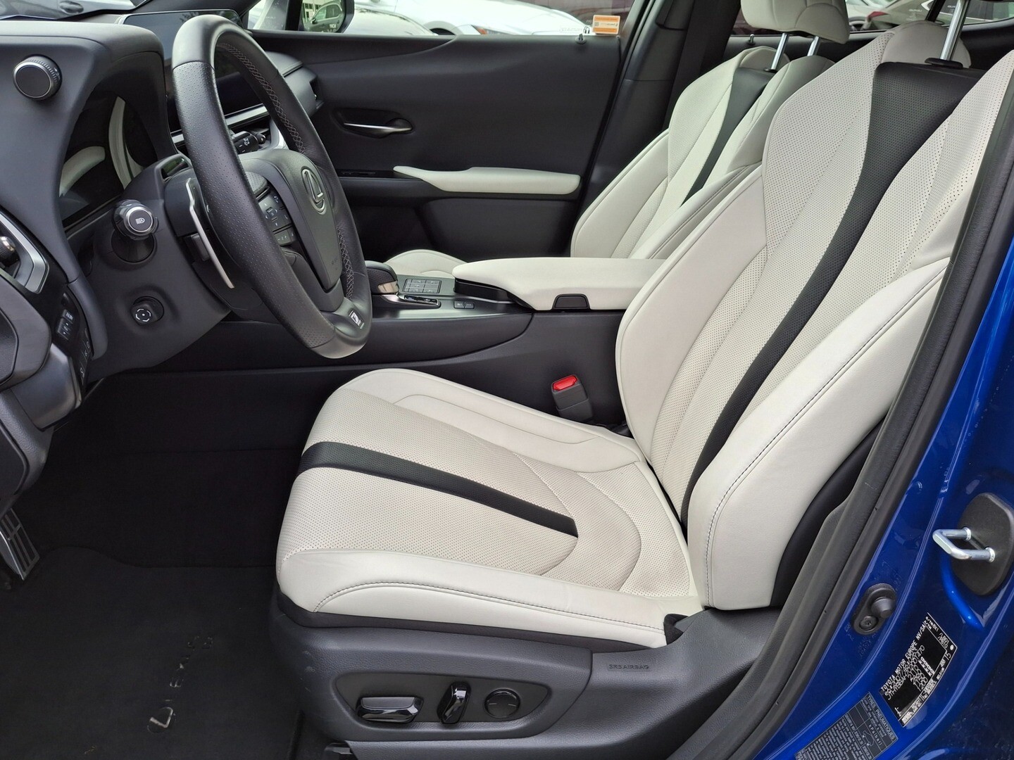 Lexus UX