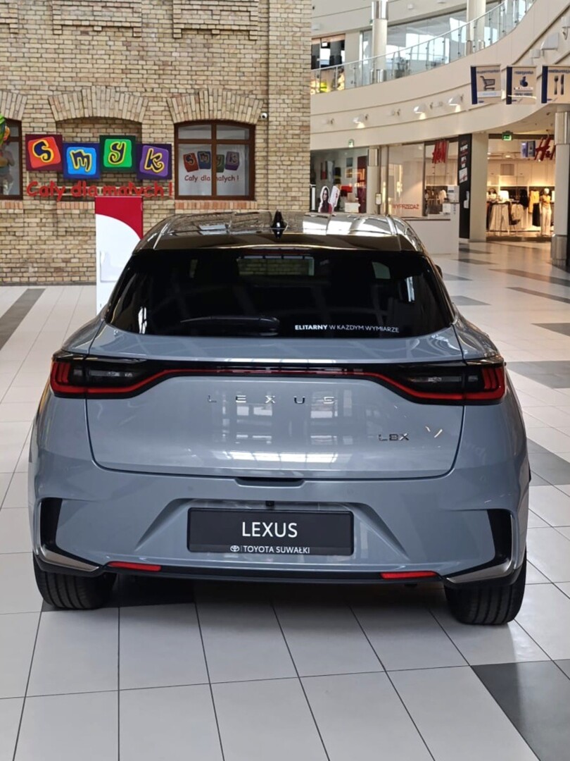 Lexus LBX