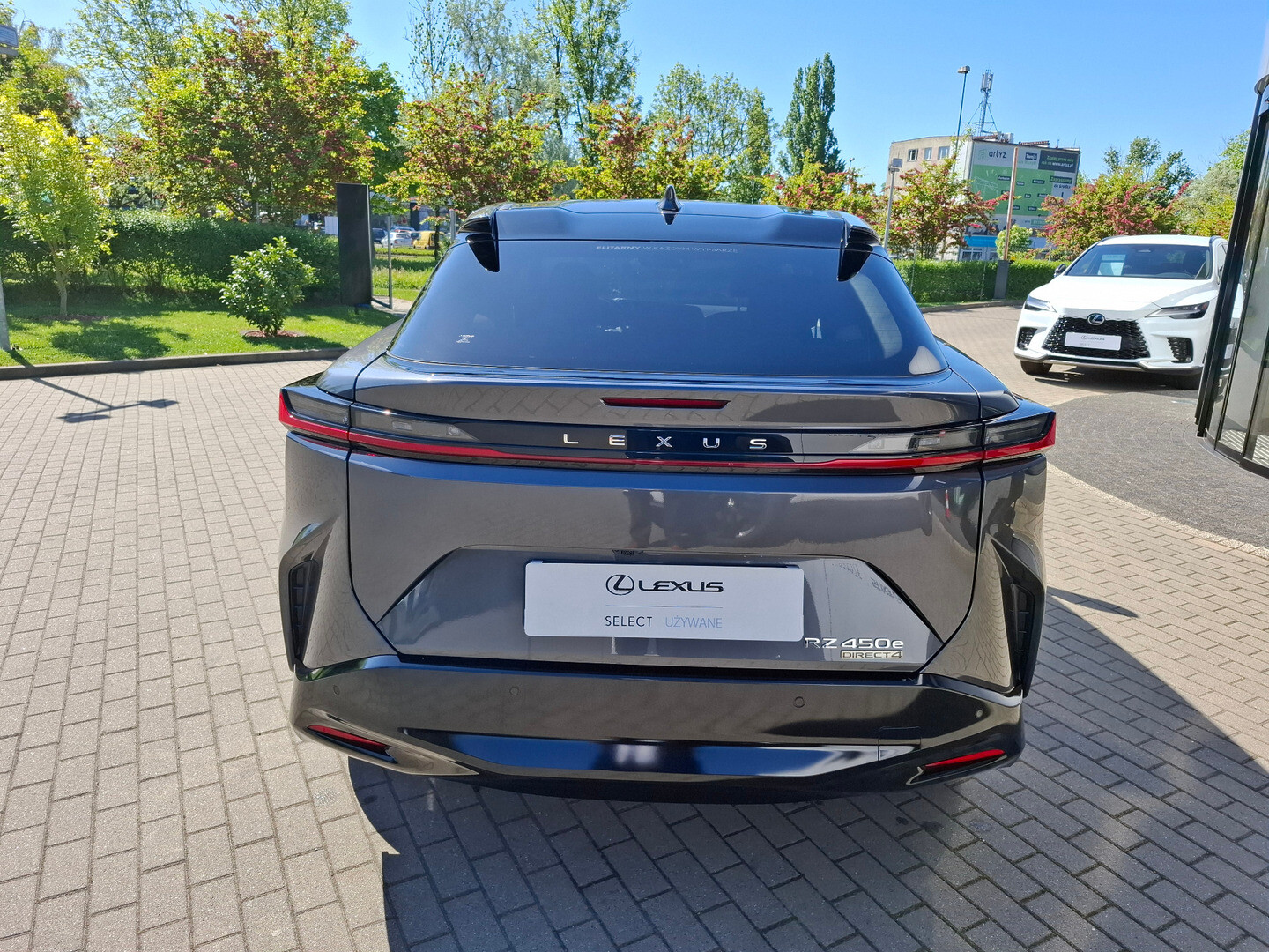 Lexus RZ