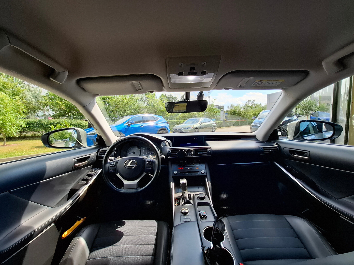 Lexus IS