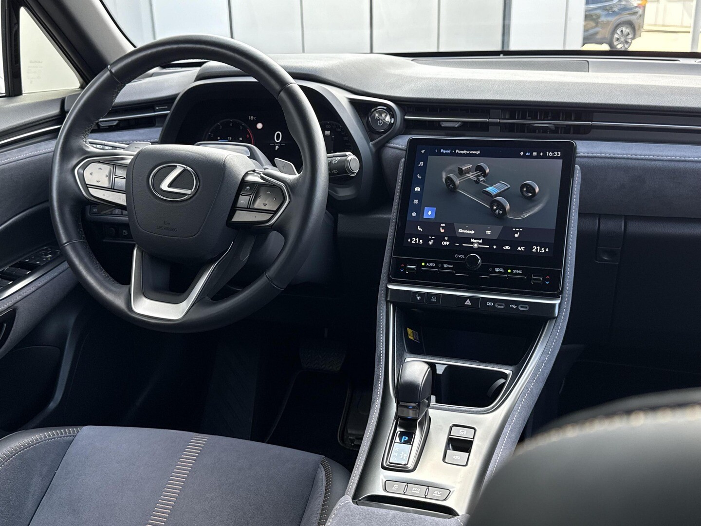 Lexus LBX
