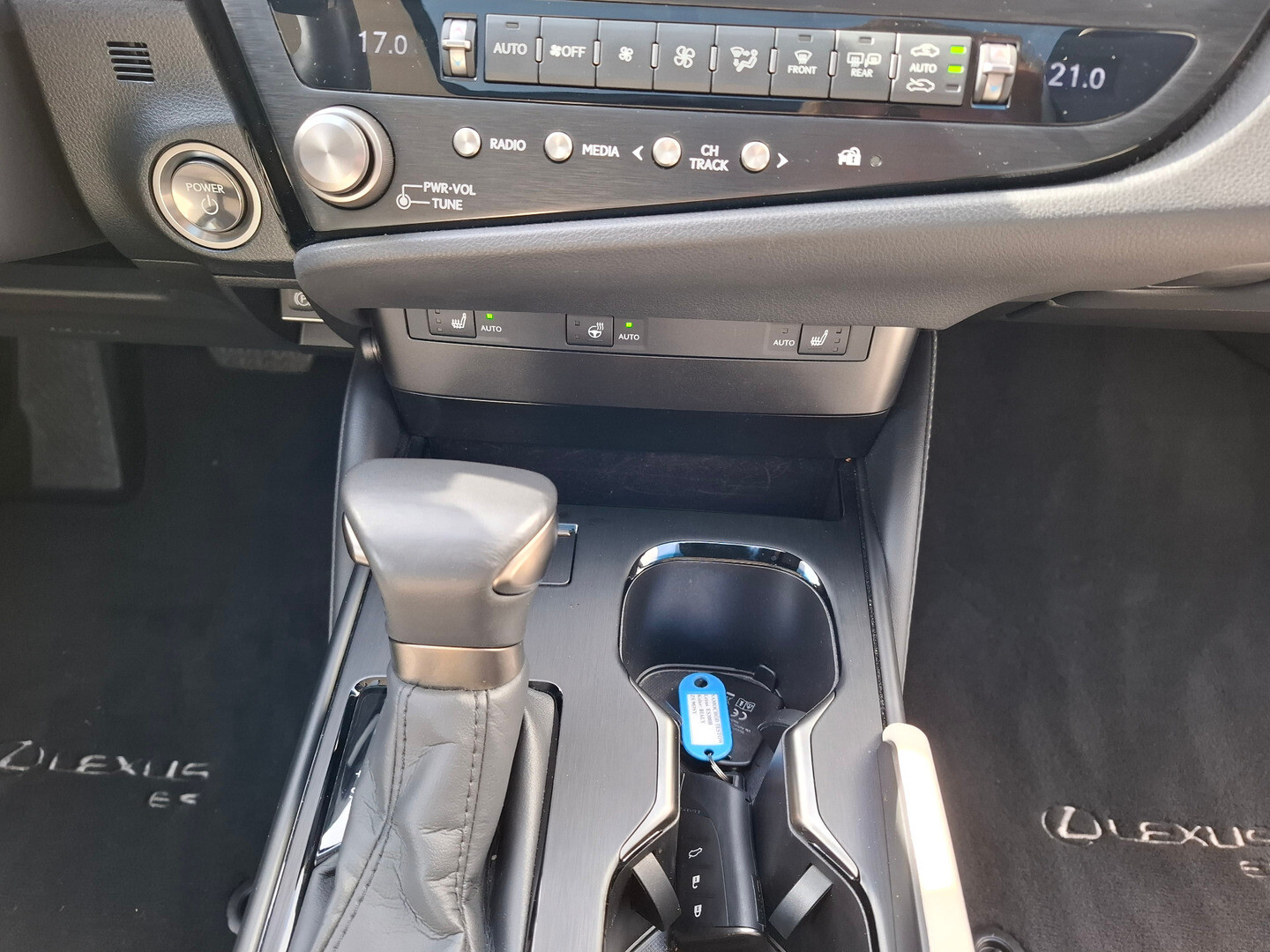 Lexus ES