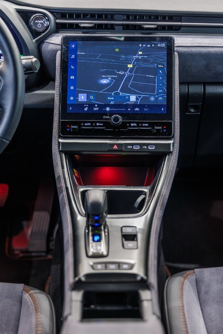 Lexus LBX