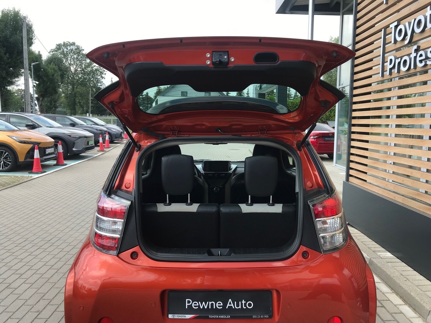 Toyota iQ